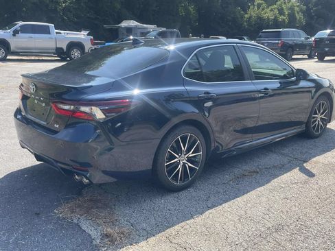 Used 2021 Toyota Camry SE FWD image 8