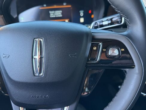 Certified 2023 Lincoln Corsair Reserve image 40