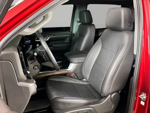 Used 2025 GMC Sierra 1500 SLT AWD/4WD image 8