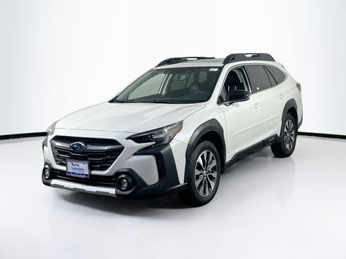 Used 2023 Subaru Outback Limited XT image 1