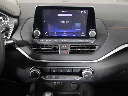 Used 2022 Nissan Altima 2.5 SR FWD image 28