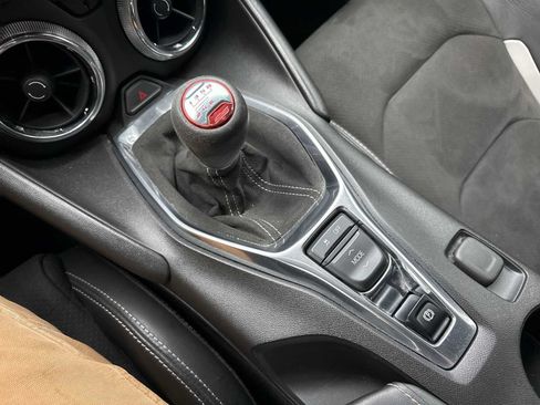 Used 2018 Chevrolet Camaro SS RWD image 21
