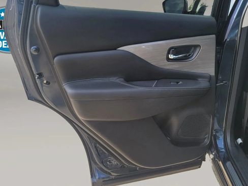 Used 2015 Nissan Murano SV AWD/4WD image 11