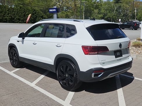 Certified 2024 Volkswagen Taos SE w/ Black Wheel Plus Package AWD/4WD image 25