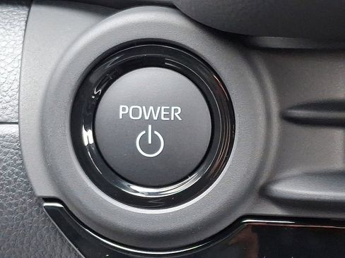 New 2025 Toyota Crown Signia XLE image 19