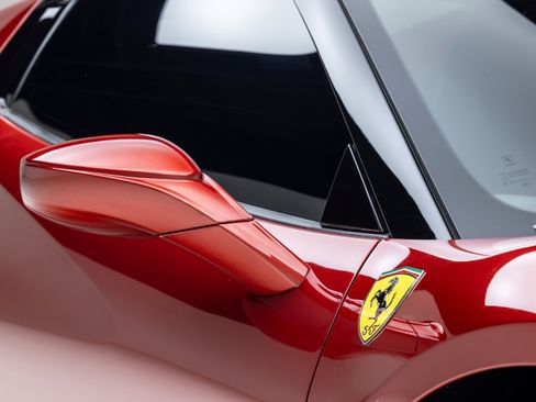 Certified 2022 Ferrari F8 Tributo RWD image 24