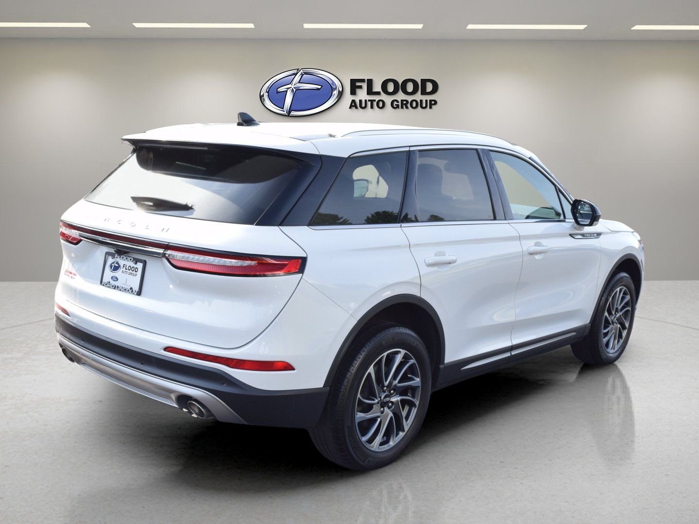 Used 2022 Lincoln Corsair AWD w/ Equipment Group 101A image 4