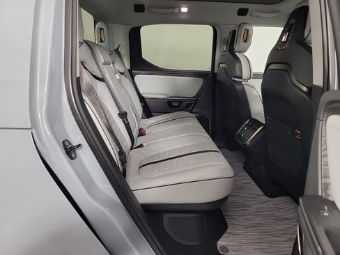 Used 2022 Rivian R1T Adventure AWD/4WD image 22