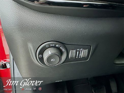 New 2026 Jeep Compass Latitude image 22