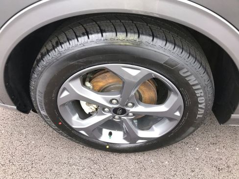 Used 2024 Ford Escape ST-Line w/ Cold Weather Package image 10