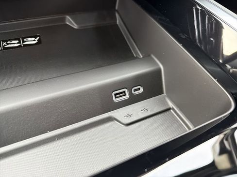 New 2026 Chevrolet Suburban RST w/ RST Capability Package image 37