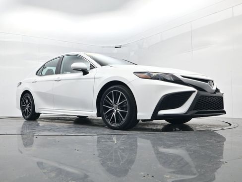 Used 2023 Toyota Camry SE w/ Audio Upgrade Package image 48