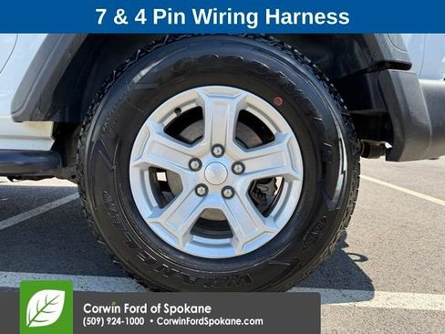 Used 2018 Jeep Wrangler Sport AWD/4WD image 9