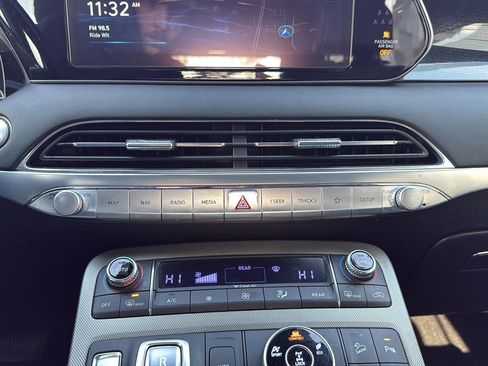 Used 2022 Hyundai Palisade Calligraphy w/ Winter Package image 17