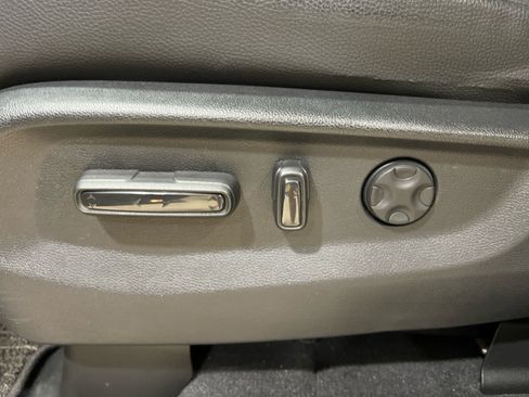 Used 2025 Honda Odyssey EX-L image 7