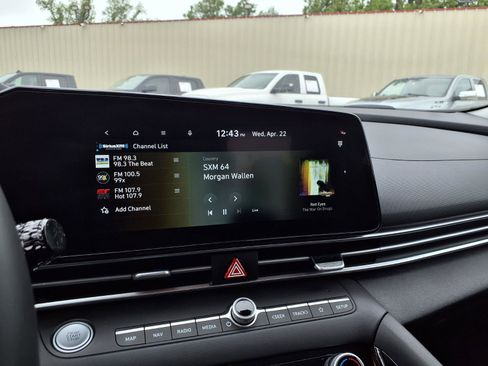 Used 2023 Hyundai Elantra SEL w/ Convenience Package FWD image 9