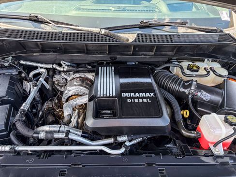 Used 2020 Chevrolet Silverado 1500 LTZ w/ LTZ Premium Package AWD/4WD image 25