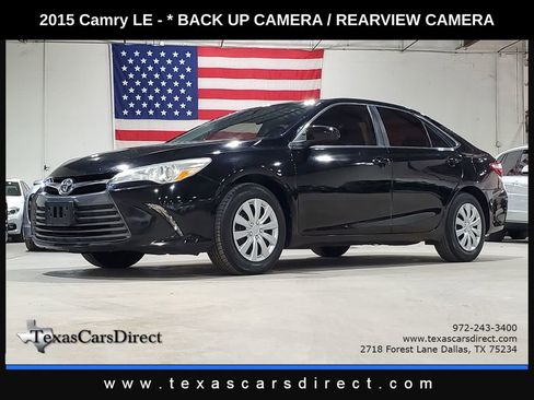 Used 2015 Toyota Camry LE image 1