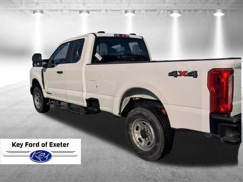 New 2026 Ford F250 XL w/ F-250 >10K GVWR Package image 9
