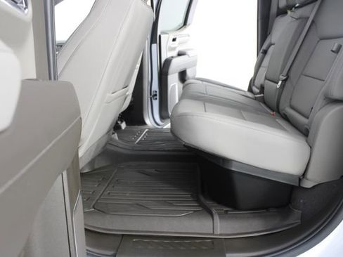 New 2026 GMC Sierra 1500 SLT image 19