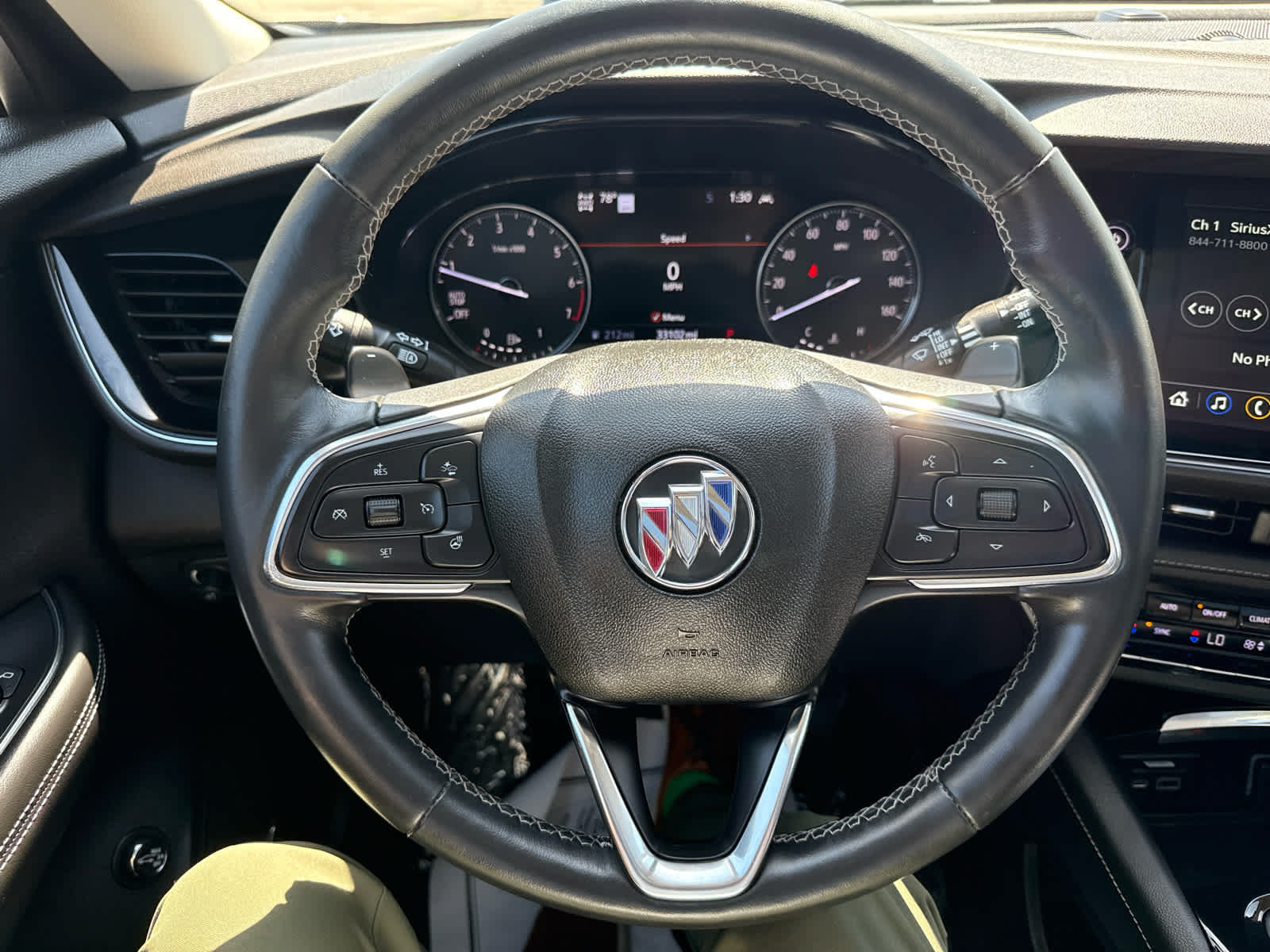 Used 2023 Buick Envision Avenir AWD/4WD image 21