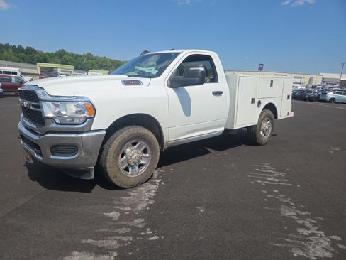 Used 2023 RAM 2500 Tradesman RWD image 4
