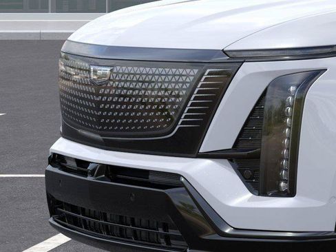 New 2027 Cadillac Vistiq Sport w/ LPO, Floor Liner Package AWD/4WD image 13