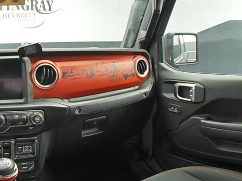 Used 2022 Jeep Gladiator Rubicon w/ Trailer Tow Package AWD/4WD image 18