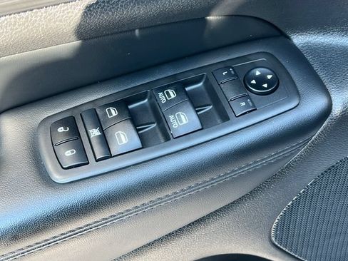 Used 2021 Jeep Grand Cherokee Laredo X AWD/4WD image 16