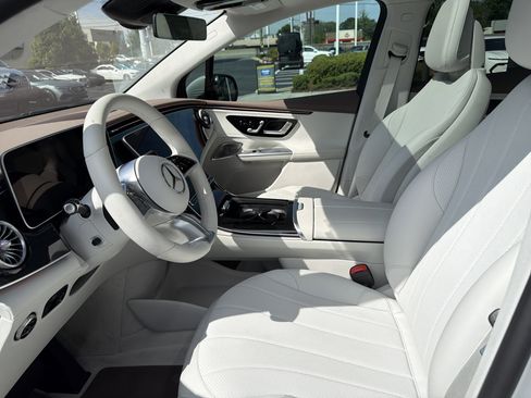 Used 2025 Mercedes-Benz EQE 350+ SUV image 16