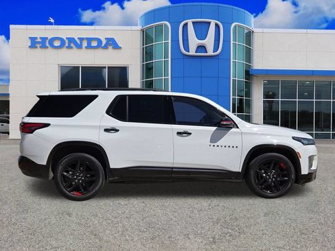 Used 2023 Chevrolet Traverse Premier w/ Redline Edition FWD image 2