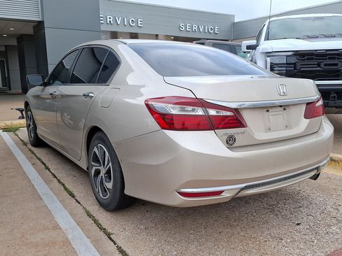 Used 2016 Honda Accord LX image 7