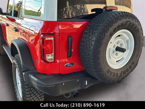 Used 2023 Ford Bronco Heritage Edition image 18