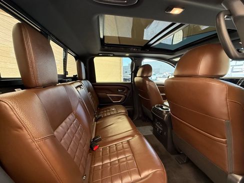 Used 2021 Nissan Titan Platinum Reserve w/ Moonroof Package AWD/4WD image 21