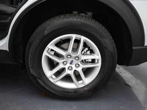 New 2026 Ford Explorer Active image 36