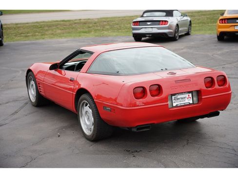Used 1992 Chevrolet Corvette Coupe image 5