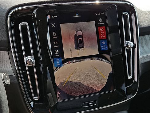 New 2026 Volvo XC40 B5 Plus w/ Protection Package Premier image 16