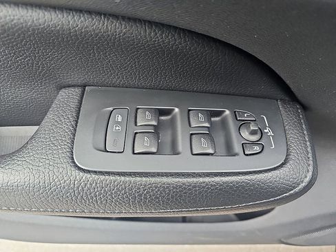 Used 2020 Volvo S60 T6 Inscription image 13