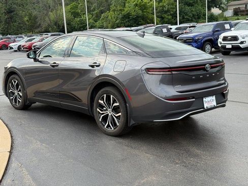 Used 2023 Toyota Crown image 7