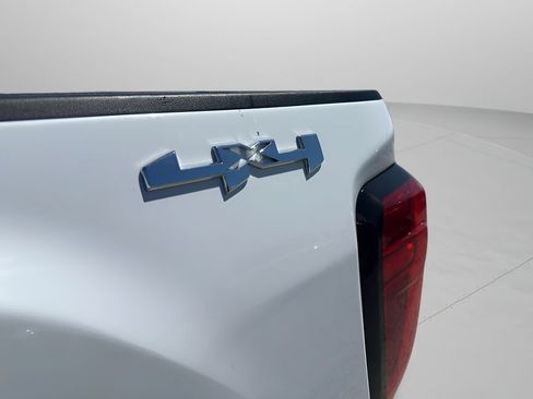Used 2024 GMC Sierra 2500 Pro AWD/4WD image 22