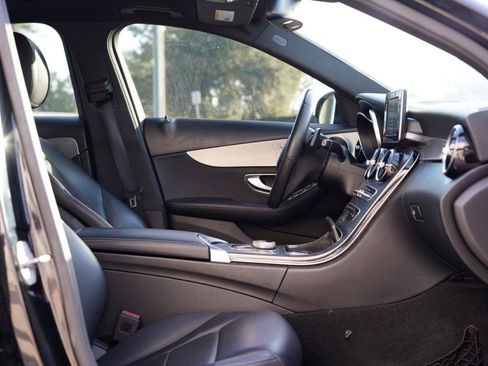 Used 2018 Mercedes-Benz C 300 Sedan image 8