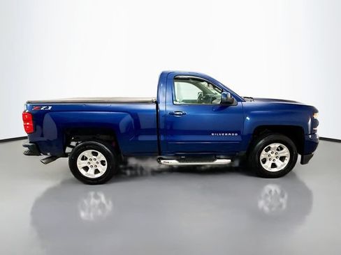 Used 2018 Chevrolet Silverado 1500 LT w/ LT Convenience Package AWD/4WD image 8