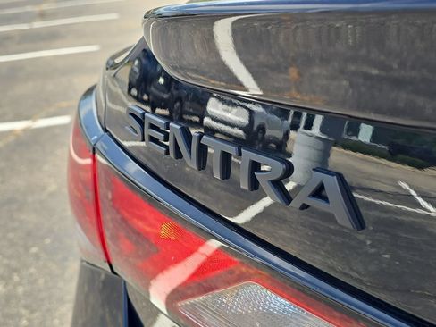Used 2023 Nissan Sentra SR w/ Midnight Edition Package FWD image 30