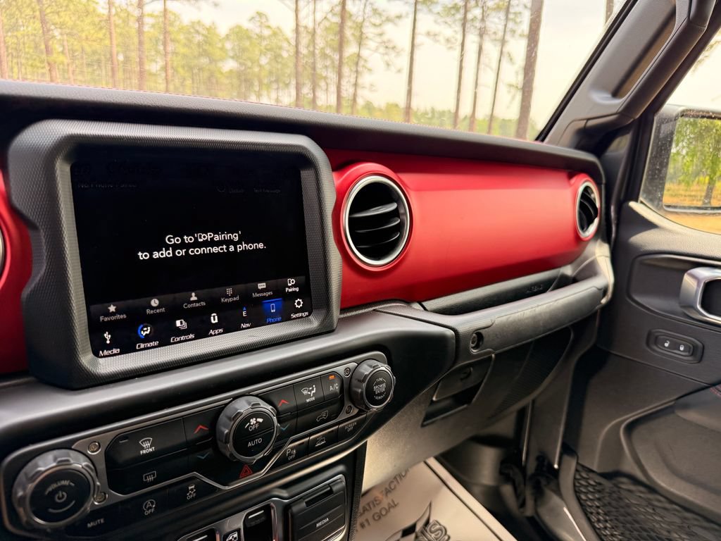 Used 2021 Jeep Gladiator Rubicon w/ Uconnect 4C Nav & Sound Group AWD/4WD image 16