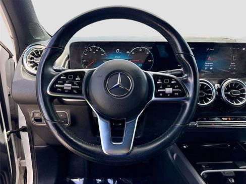 Used 2023 Mercedes-Benz EQB 250+ image 11