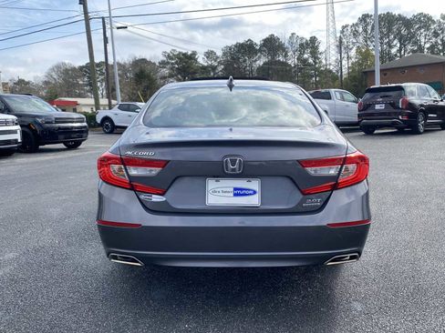 Used 2019 Honda Accord Touring image 6