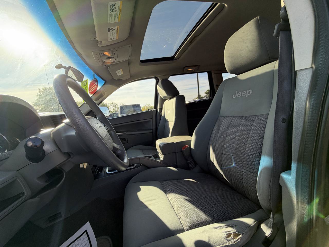 Used 2007 Jeep Grand Cherokee Laredo AWD/4WD image 13