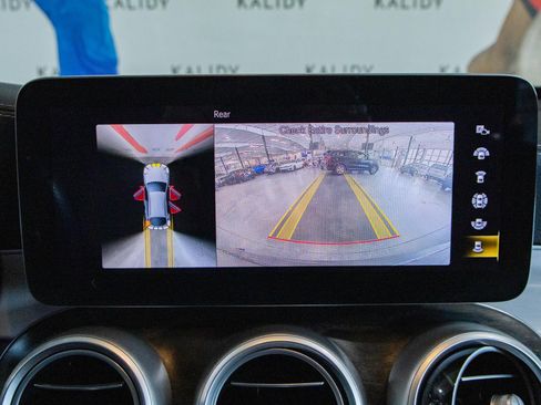 Used 2020 Mercedes-Benz GLC 300 4MATIC Coupe image 6