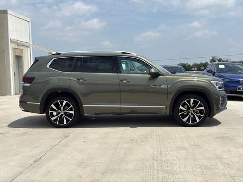 New 2026 Volkswagen Atlas SEL Premium R-Line AWD/4WD image 6