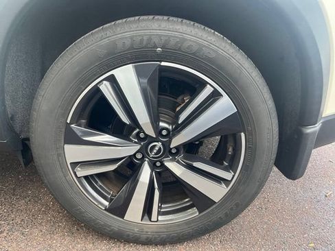 Used 2023 Nissan Rogue SL AWD/4WD image 20